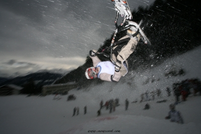 eric forney à crans montana en 2006 en flair avec son snowscoot